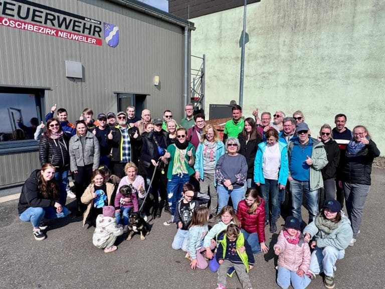 Hand in Hand für ein sauberes Neuweiler: Ein Dorf zeigt seine Stärke